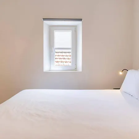 Apartment T3 In Town Center Close To The Sea Side Apartment *