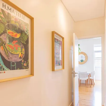 Apartment T3 In Town Center Close To The Sea Side *
